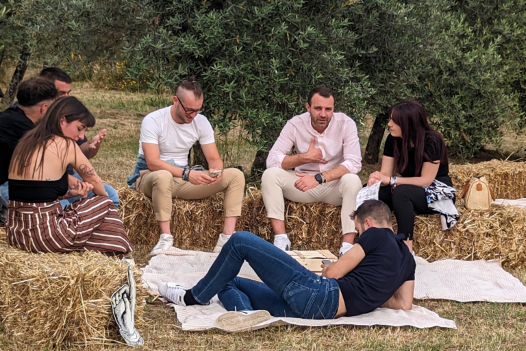 Evo in Wonderland - Aperitivo e Apericena in Oliveta